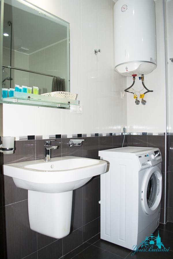 Your Apartments Батумі Екстер'єр фото